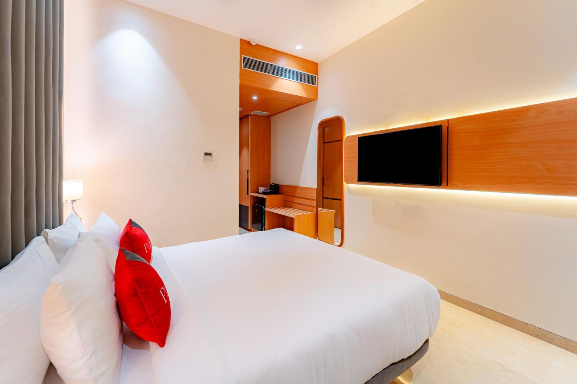 Playsales Scarlet Vijay Nagar Indore Exterior photo