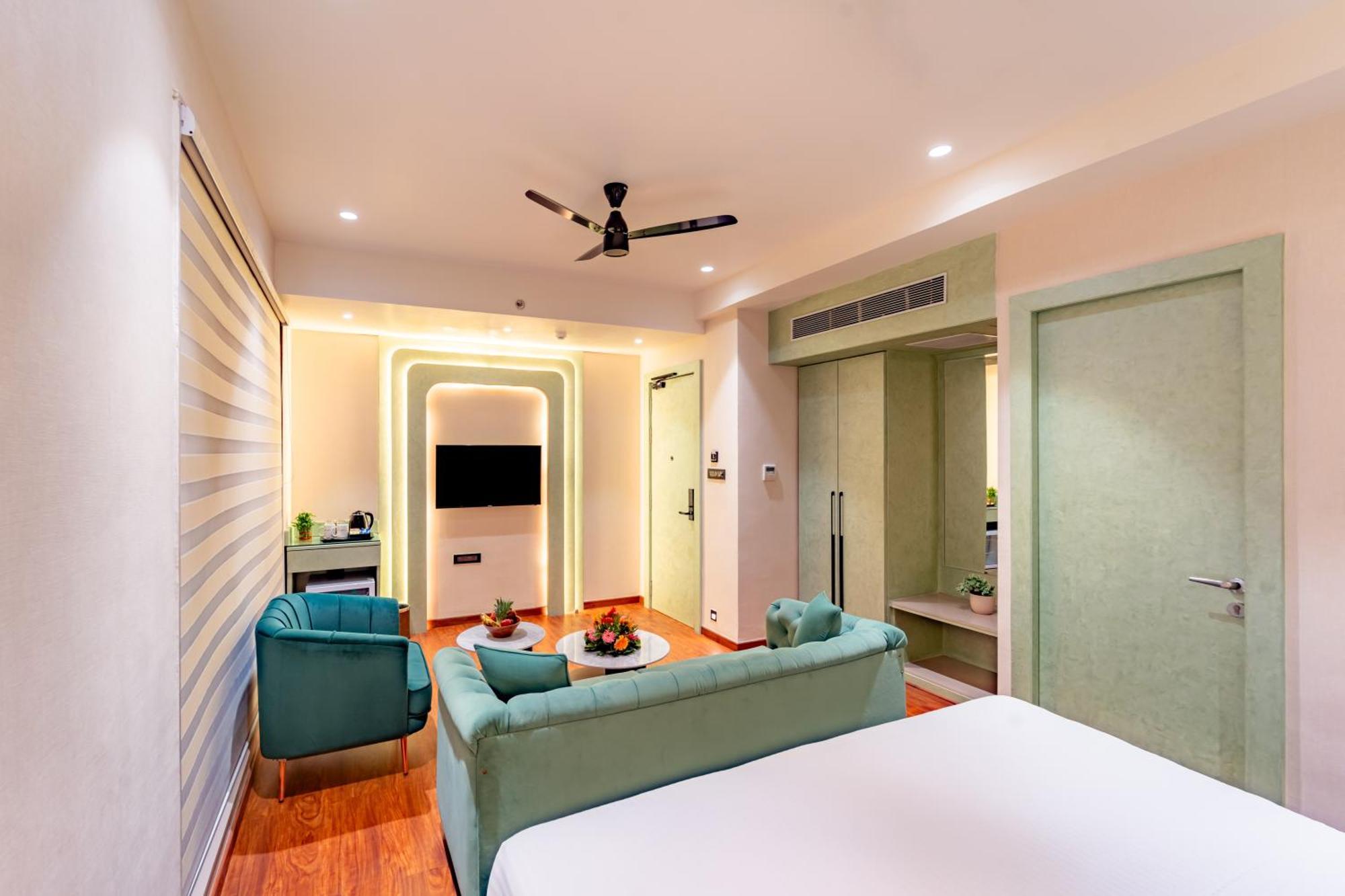 Playsales Scarlet Vijay Nagar Indore Exterior photo